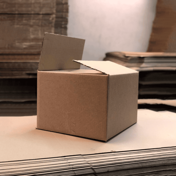 Caja mediana de embalaje - 34x30x22,5