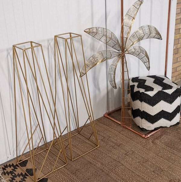 Bittersoet - feestverhuur - Stalen standaard - The Elizabeth - goud te huur