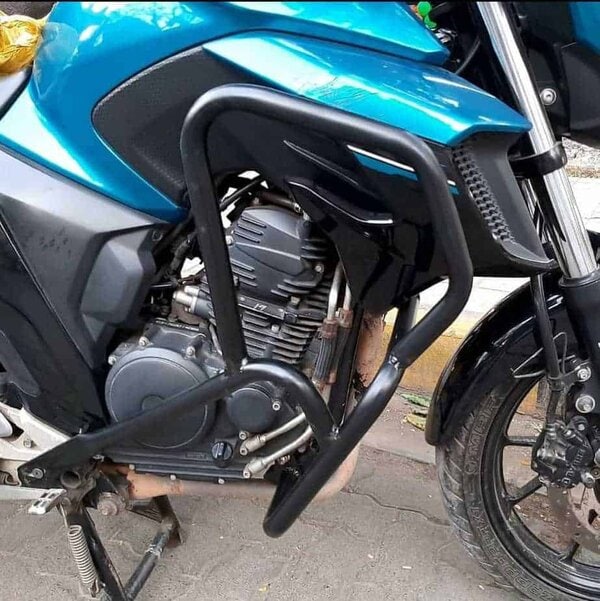 Yamaha FZ25 Crash Guard With Sliders (Only Compatible BS4) - Image 3