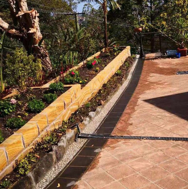 Garden edging sandstone split face blocks