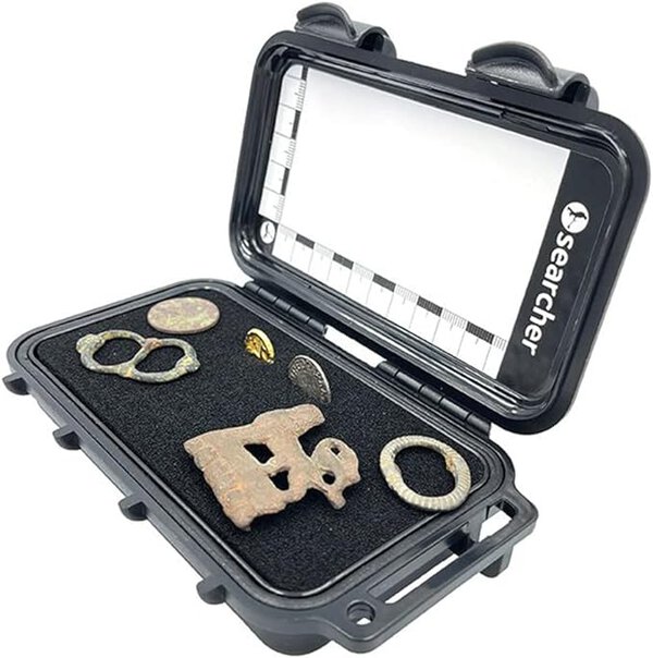 Searcher Metal Detecting Finds Case Image