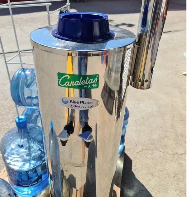 fuente de agua canaletas