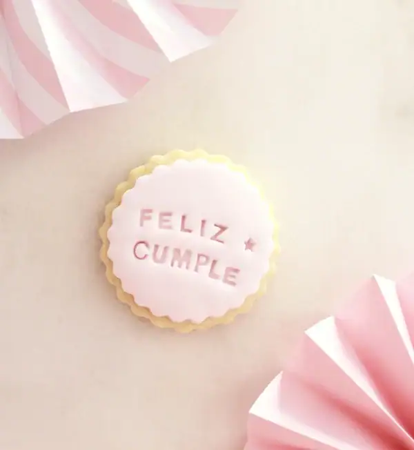 Caja de regalo personalizada Happy Birthday Coquettes con detalles chic y divertidos - Imagen 4