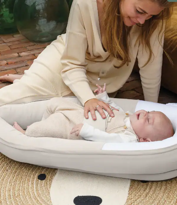 Doomoo - Cocoon réducteur bébé Allaitement