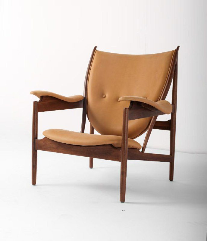 Carlos Lounge Chair