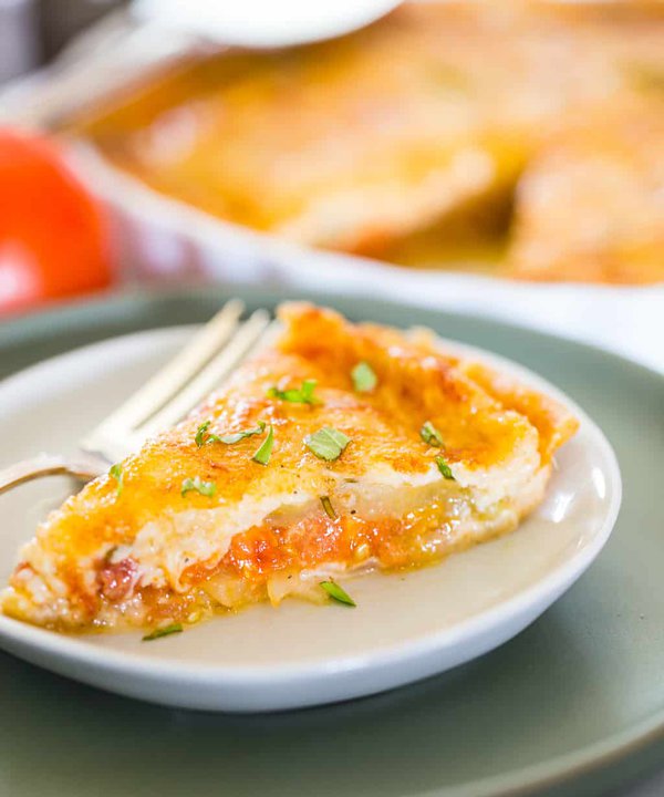 southern tomato pie slice