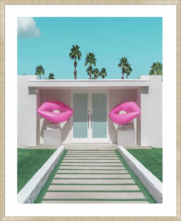 Mid-Century Modern House with Pink Lips - 5cm White Border Sm. Box Champagne