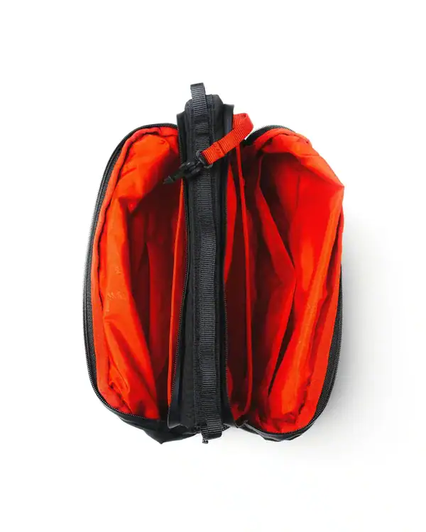 Bolso grande "Bottle Sacoche" negro - Imagen 2
