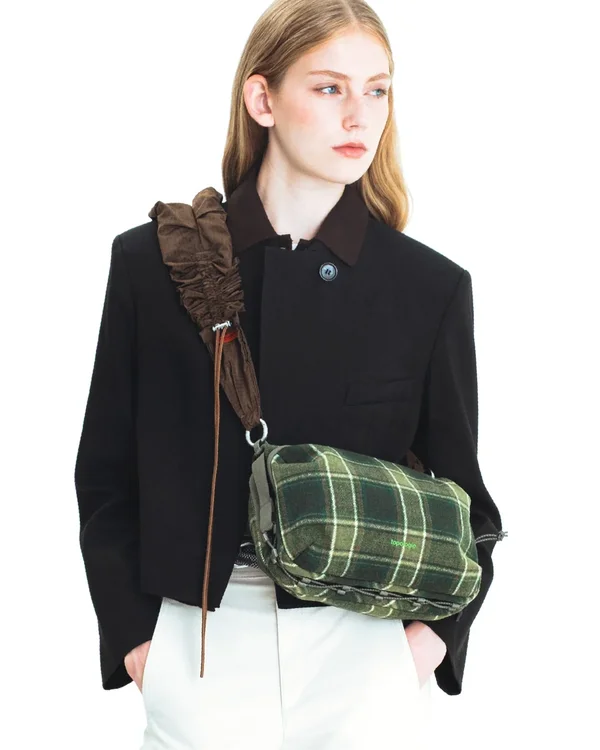 Bolso grande "Bottle Sacoche" green check - Imagen 2