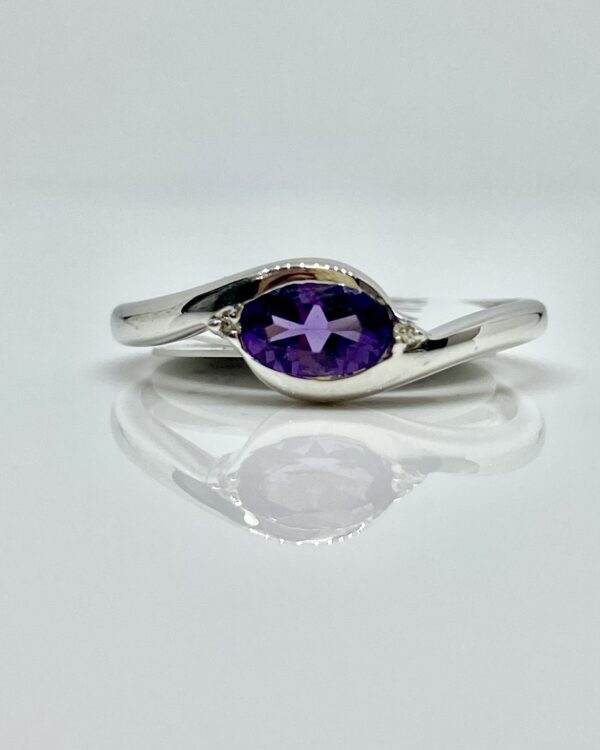 14kw .40ct Amethyst and .01ctw Diamond Ring