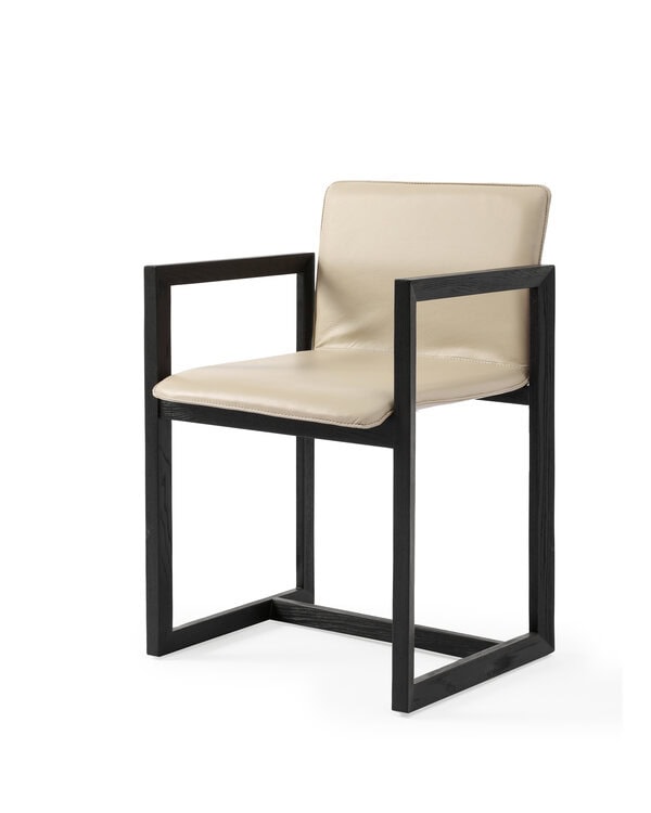Della Chair
