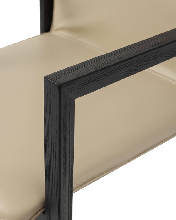Della Chair - Image 3