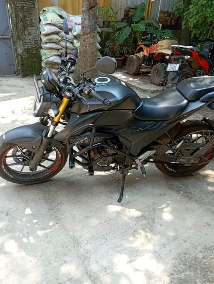 Suzuki Gixxer 250 (Naked) Crash Guard - Image 4