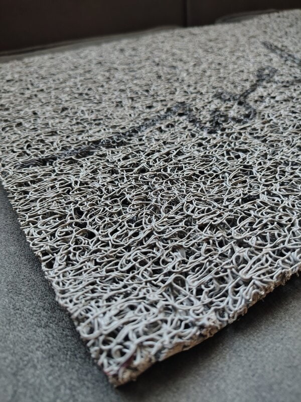 Felpudo "Welcome" Gris con Letras Cursivas 70x30cm - Imagen 3