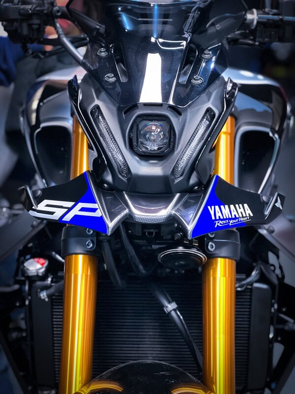 ADHESIVOS DOWNFORCE FRONTAL YAMAHA MT09 SP - Imagen 3