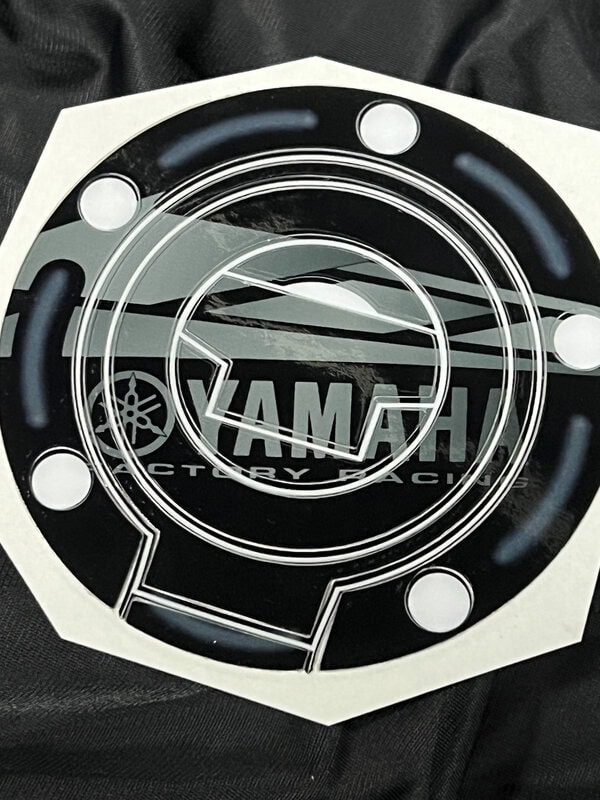 ADHESIVO TAPON DE GASOLINA factory racing