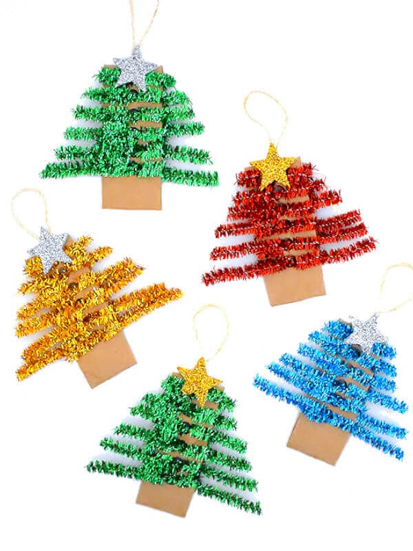 Small Christmas tree ornaments shaped like a tree made with pipe cleaner