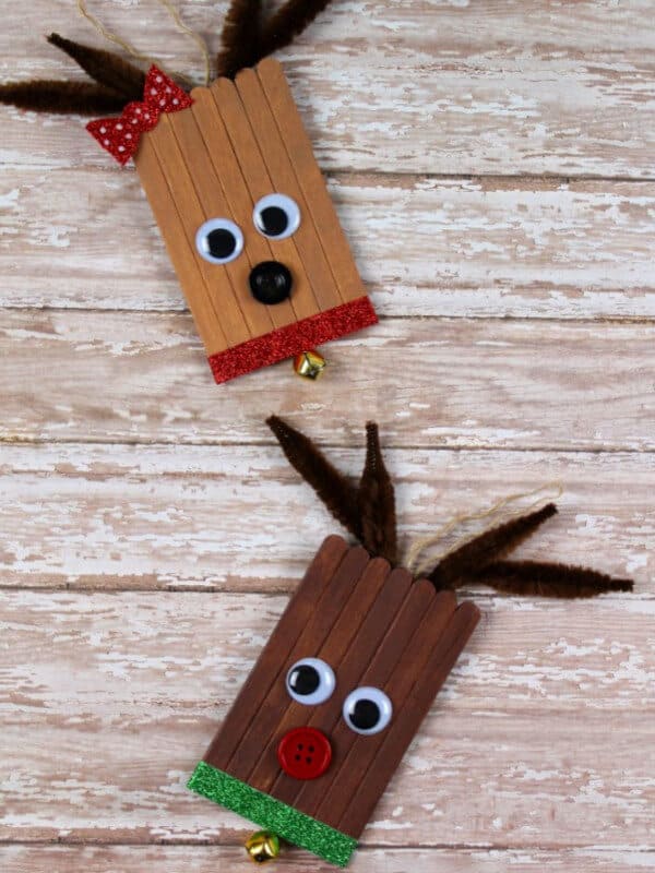 Christmas reindeer ornaments craft made with popsicle sticks