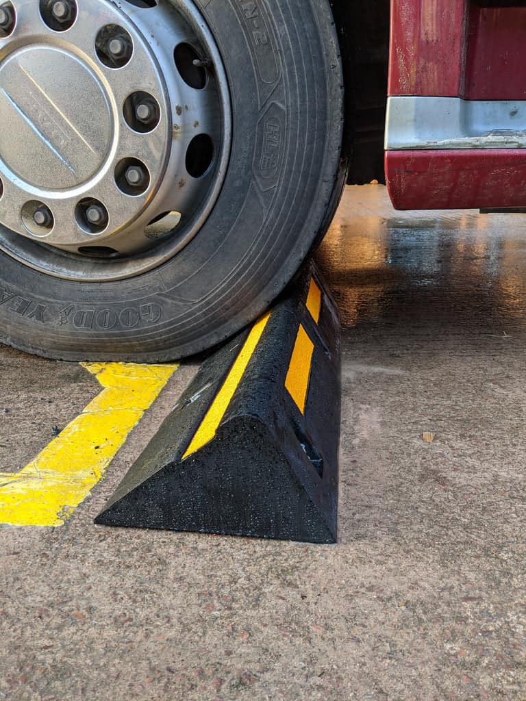 HGV Kerb Stop - 1000mm x 285mm x 150mm