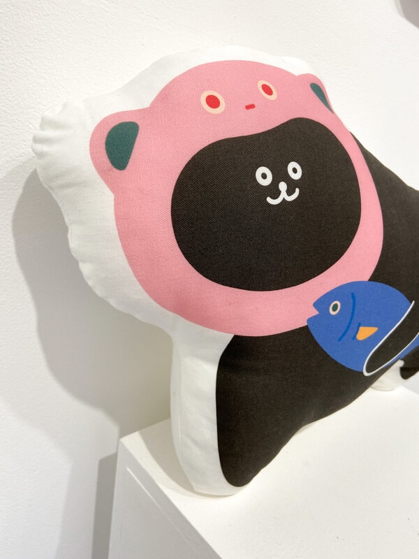 おかえりくま&前田豆コ コラボクッション - 画像 (3)