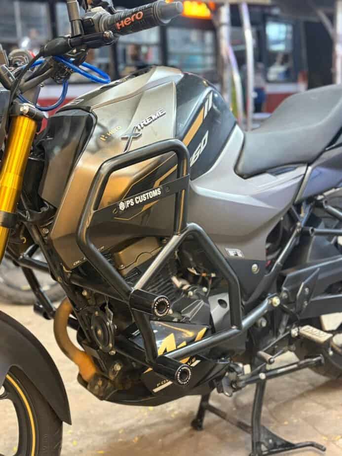 Crash guard installed on Hero Xtreme 160 4V