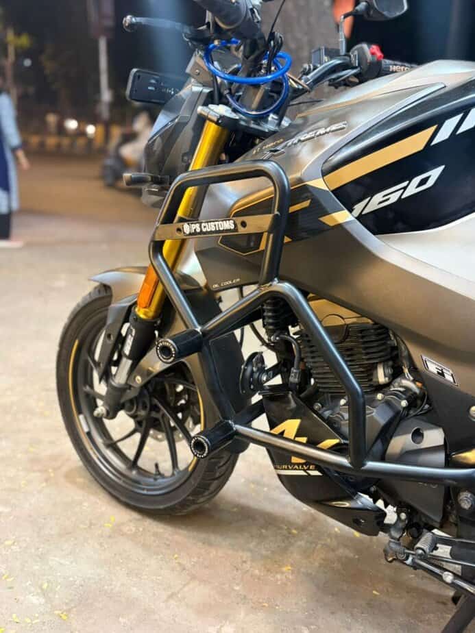 Side view crash bar on Hero Xtreme 160 4V