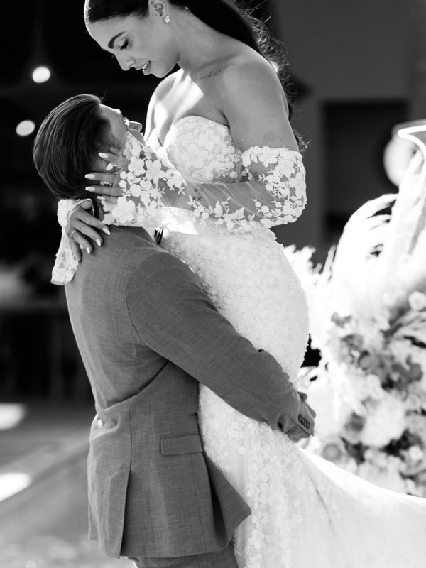 couples-photo-shoot-before-the-ceremony