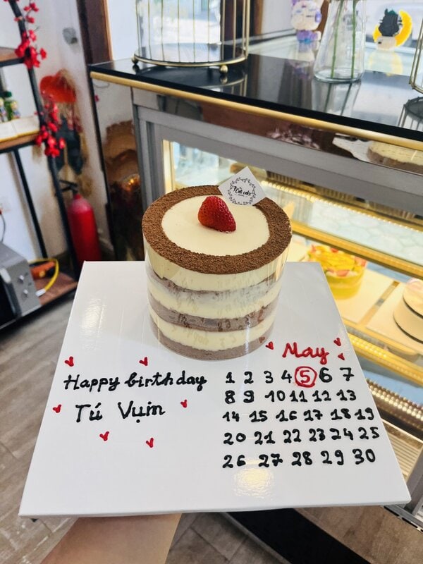 Bánh Sinh Nhật Tiramisu Nhỏ