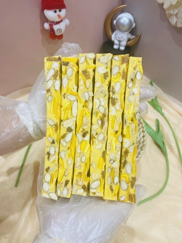 Kẹo Hạnh Phúc Nougat Xoài 300gr - Ít Ngọt, Healthy (3) Kẹo Hạnh Phúc Nougat Xoài 300gr - Ít Ngọt, Healthy