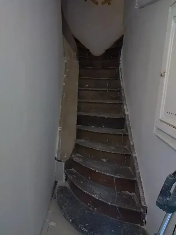 Escalier Avesnes-sur-Helpe - Avant