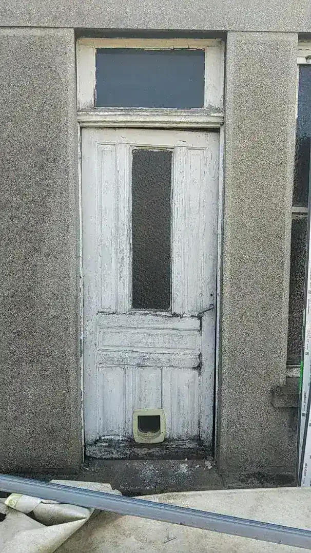 Porte bois vers PVC Haumont - Avant