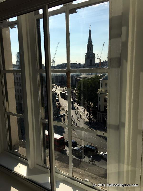 Clermont Hotel Charing Cross - Views of Trafalgar Square 