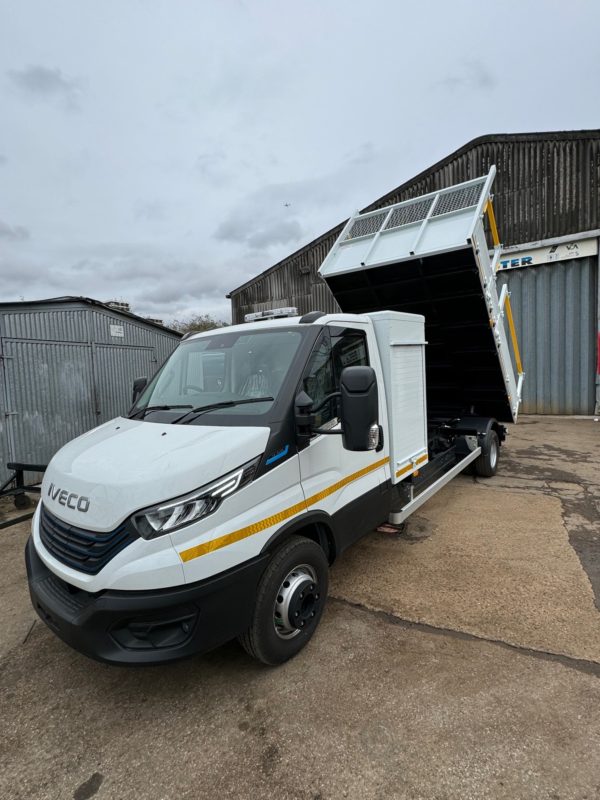 white electric tipper