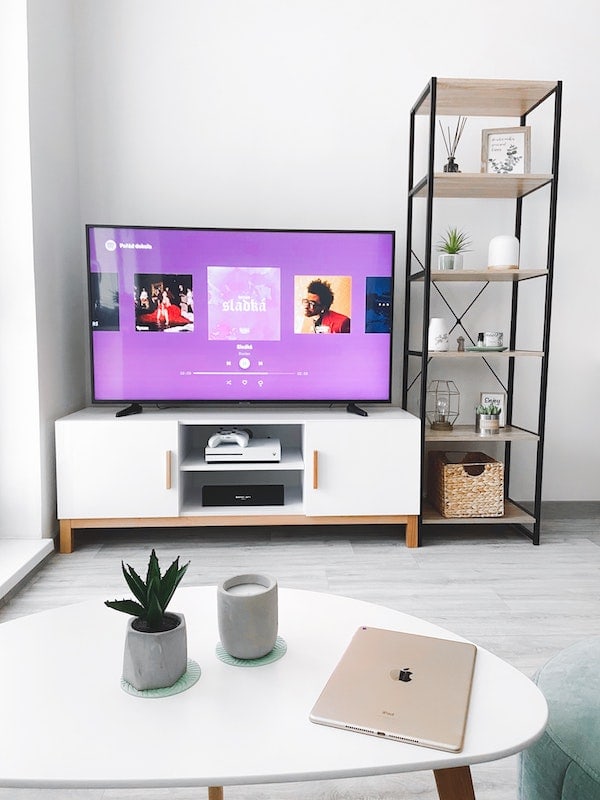 How-to-Clear-Disney-Plus-App-Cache-and-Data-on-Xbox-One-Console