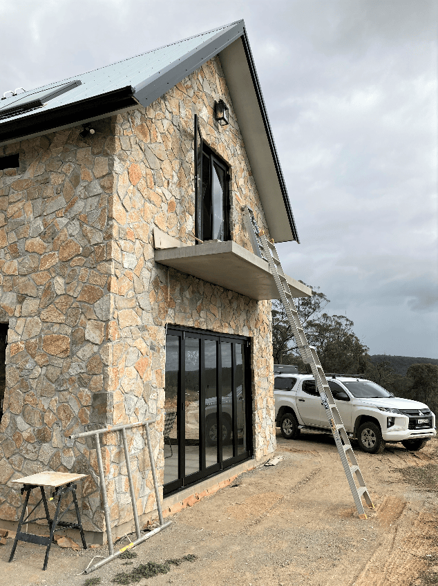 Laverton irregular Limestone wall cladding - stone house