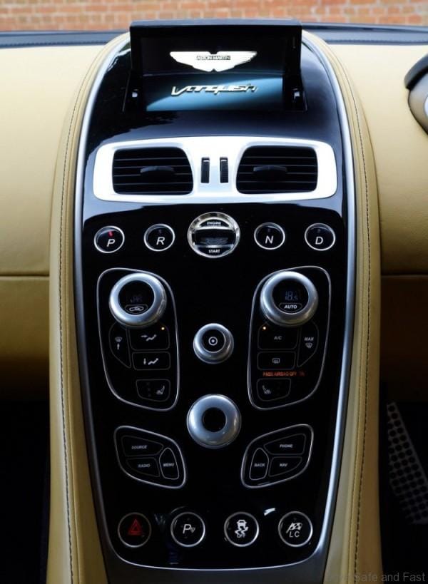 aston_martin_vanquish_1