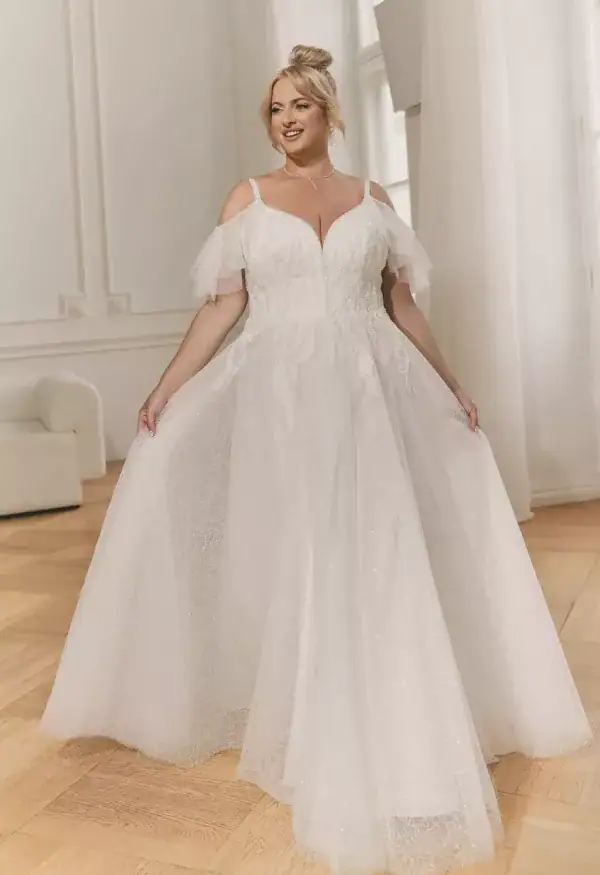 Curvy Brautmoden in Deggendorf - Brautkleider für Big Size, wir lieben Kurven