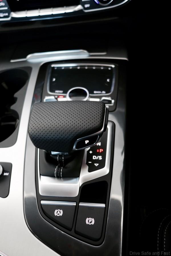 Audi-Q7- - 11