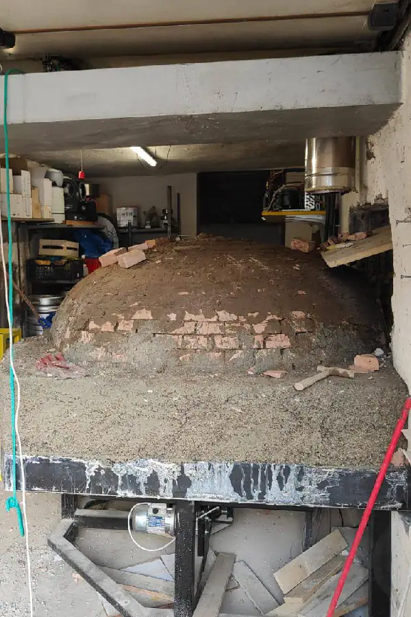 Realizzazione forno pizza rotante a legna