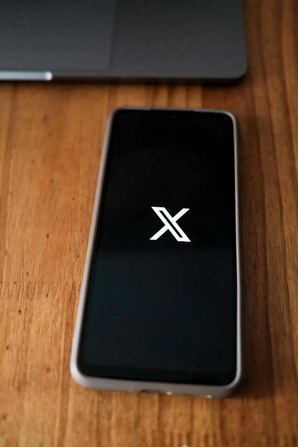 Viewing-a-List-of-Who-Unfollowed-You-on-X-Using-an-App