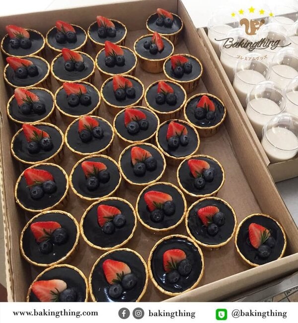 chocolate cake catering