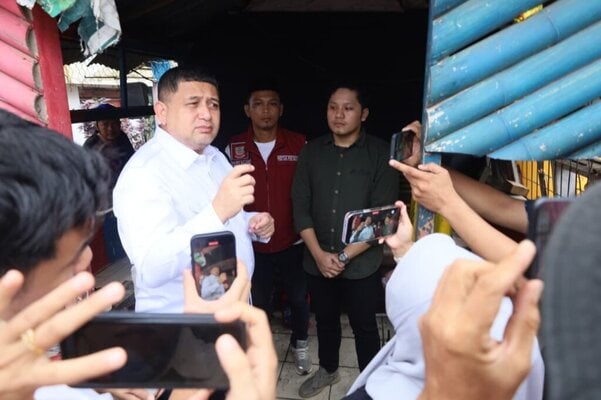 Wali Kota Munafri Tinjau Karya Inovasi Anak Muda Makassar Sulap Sampah Plastik Jadi BBM