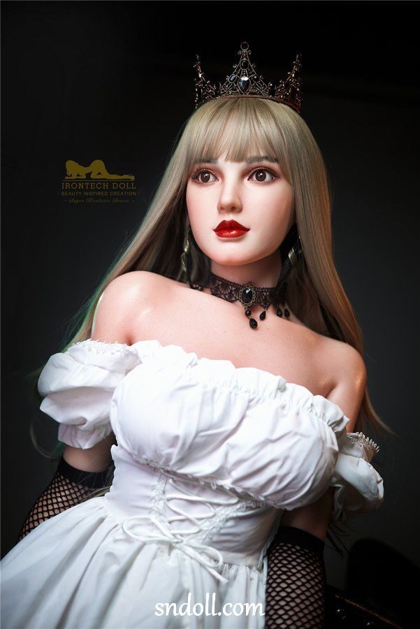 Sex Doll Gives Female Blow Job - Almeta