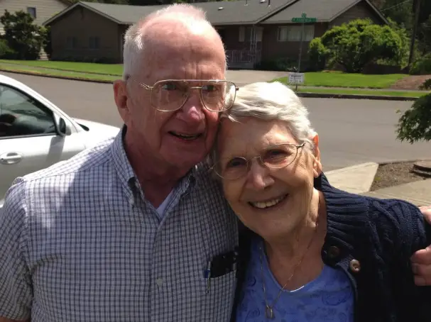Couple married for 66 years chose to die on the same day by legal suicide In April 2017, Charlie and Francie Emerick, a couple married for 66 years, made a profound decision.