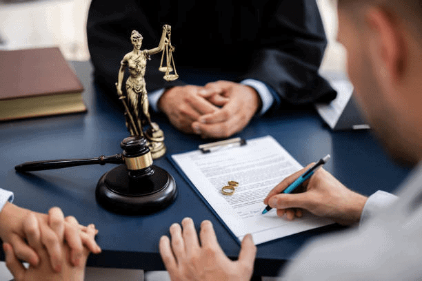 Cincinnati divorce lawyer helping clients with family law matters