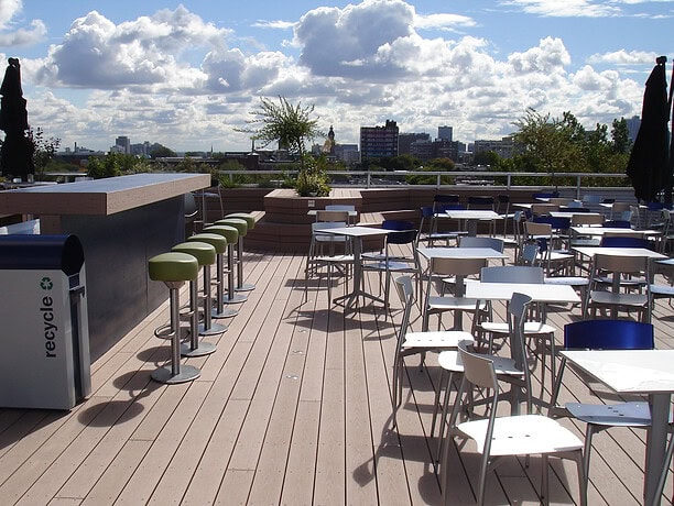 la sedia baba in un ristorante all'aperto | furnishing bars and restaurants