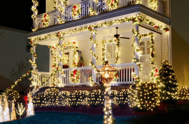Folsom-christmas-light this image shows Christmas lights in Folsom, CA
