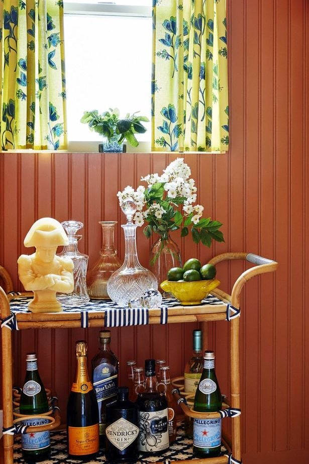 accent wall 25 Rooms That Prove You Need an Accent Wall in Your Home eaccent wall orange 1660167209