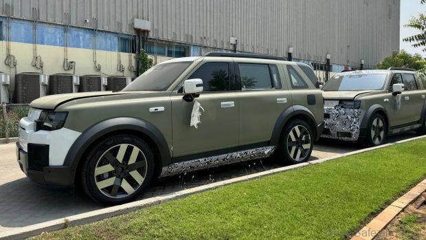 spy shot of freelander 8 in UAE by @dxbcarburator
