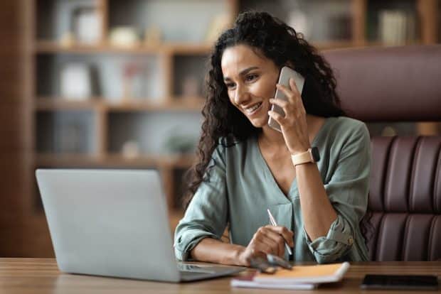 person operating a franchise from home